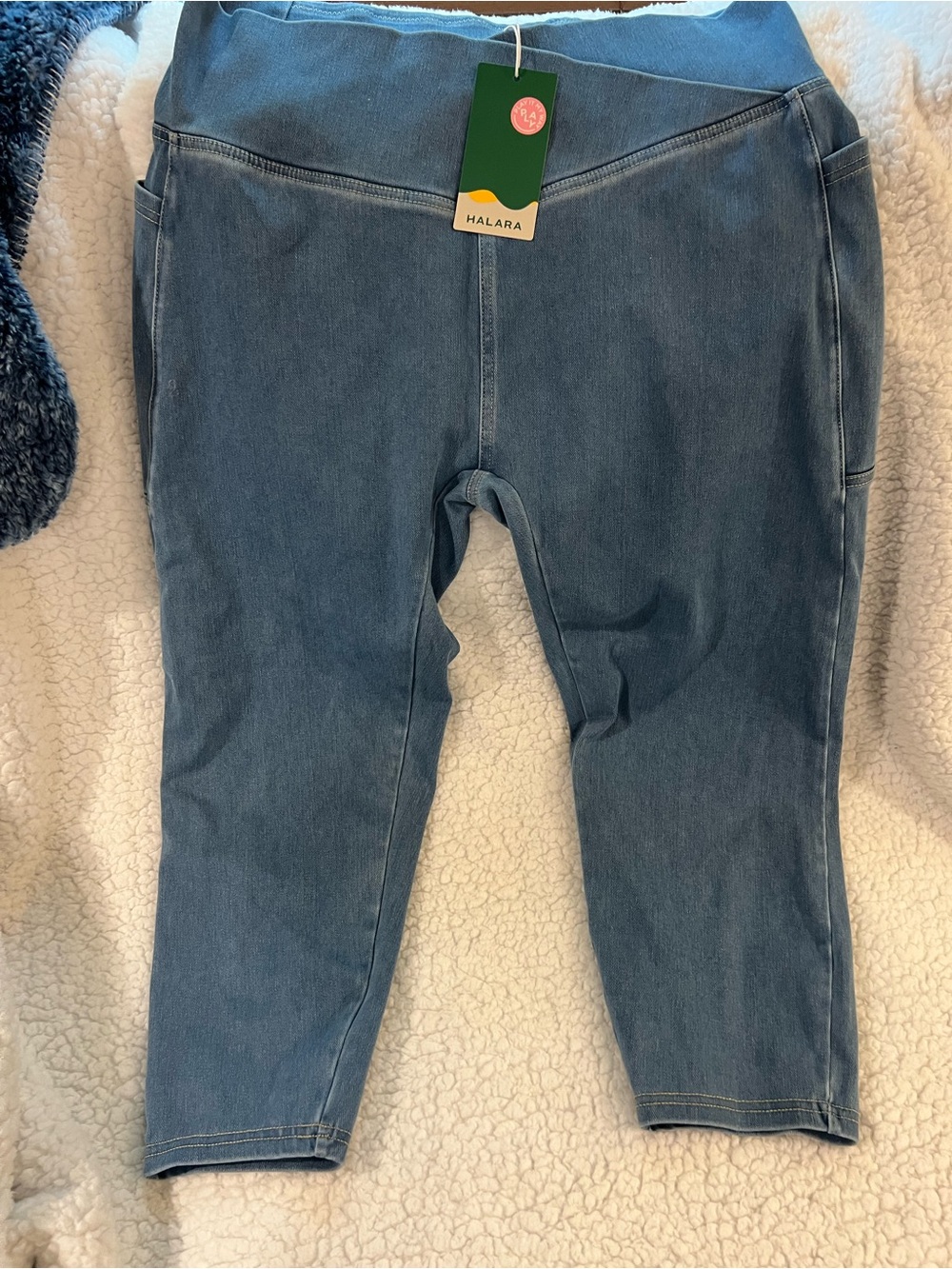 HALARA Denim-Blue Capri Leggings